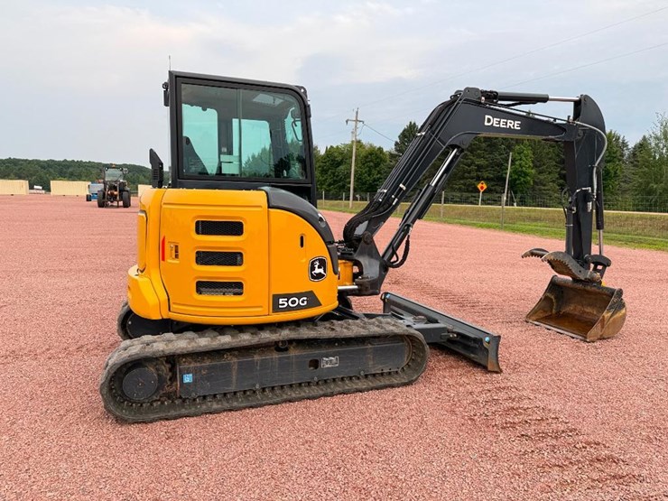 2023-deere-50g-image-3