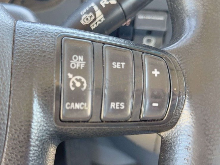 2020-peterbilt-579-image-77