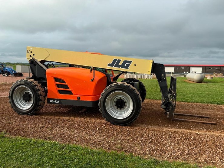 2014-jlg-g6-42a-image-2