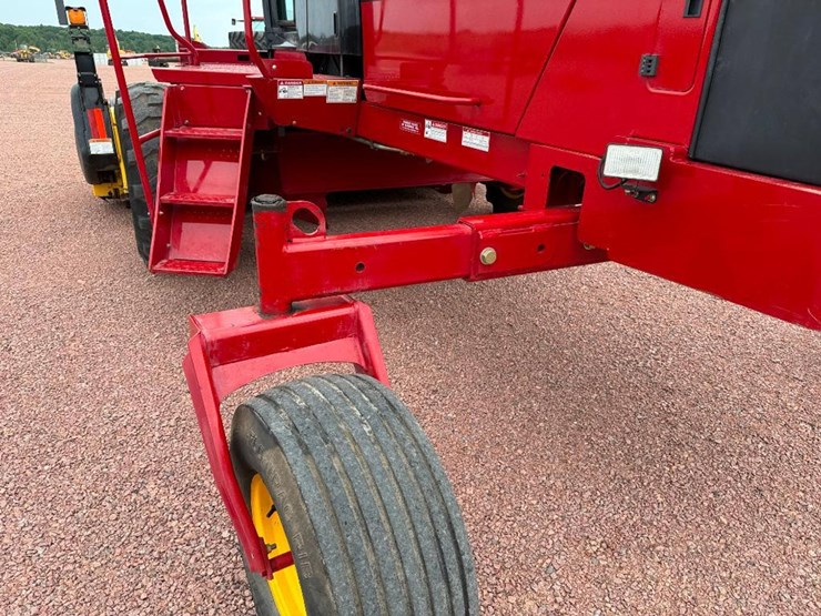 new-holland-hw305-image-17