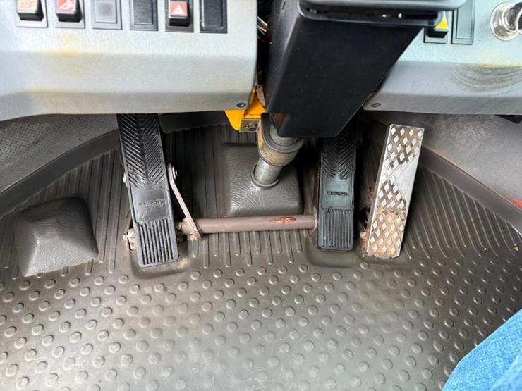 volvo-l70c-image-55