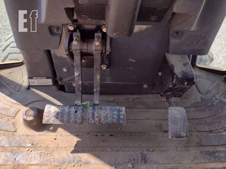2010-deere-310sj-image-14