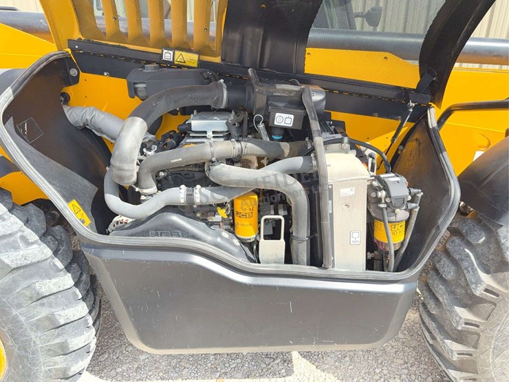 2019-jcb-540-140-image-43