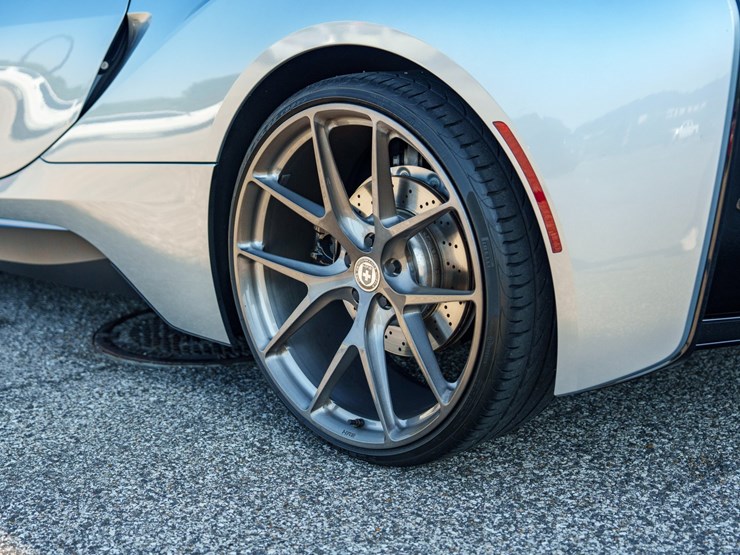 #1064-•-2015-bmw-i-8-image-31