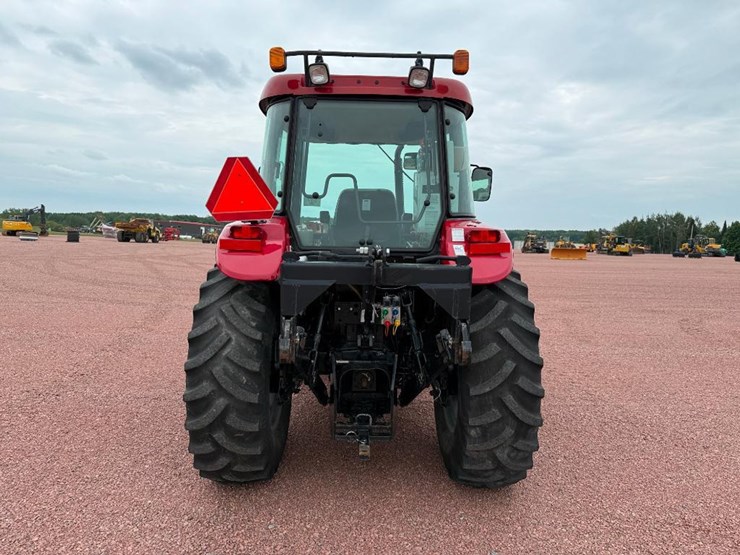 case-ih-farmall-70-image-5