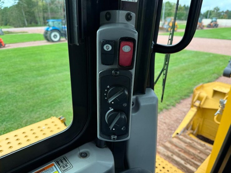 caterpillar-d6t-xl-image-69