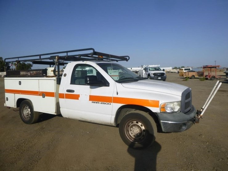 2005-dodge-ram-2500-image-3