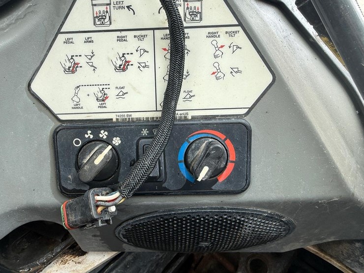 2016-bobcat-t650-image-27
