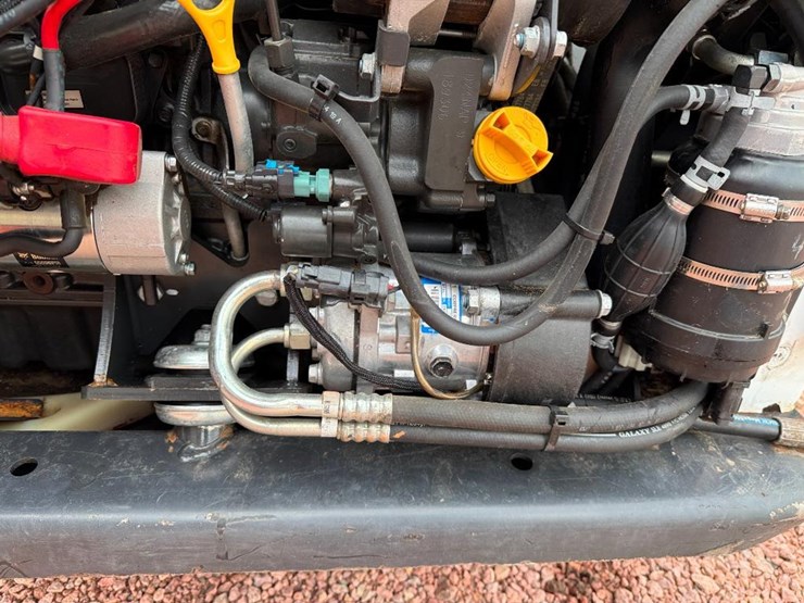 bobcat-t595-image-32