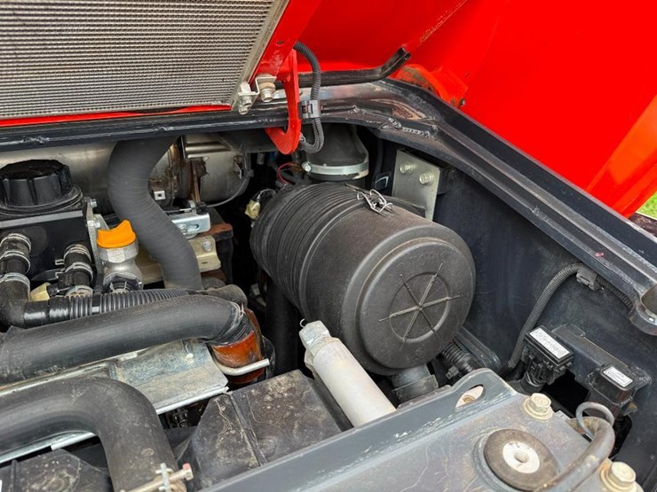 kubota-svl97-2-image-29