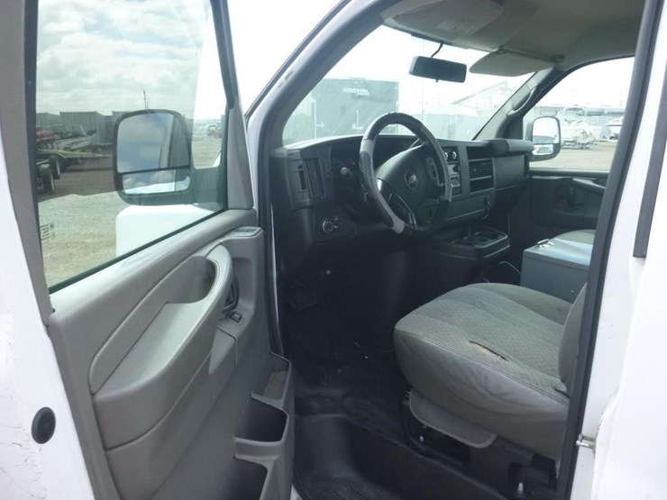 2014-chevrolet-express-2500-image-5