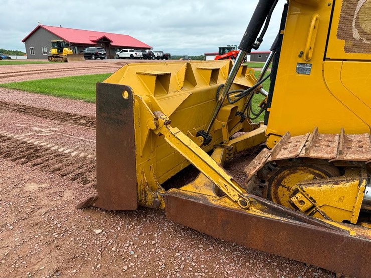 caterpillar-d6t-xl-image-43
