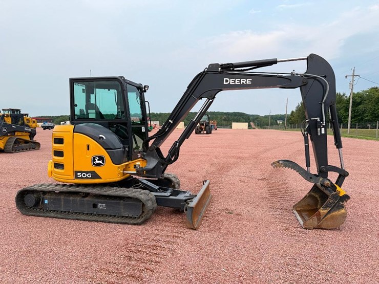 2023-deere-50g-image-2