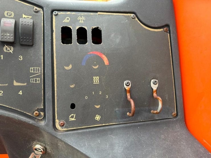 2014-jlg-g6-42a-image-39