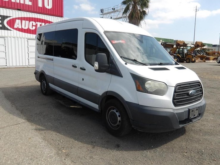 2017-ford-transit-image-3
