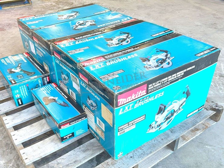group-of-new-makita-power-tools-image-1
