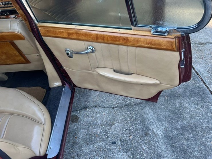 #1066-•-offered-at-no-reserve-|-1967-jaguar-420-g-image-22