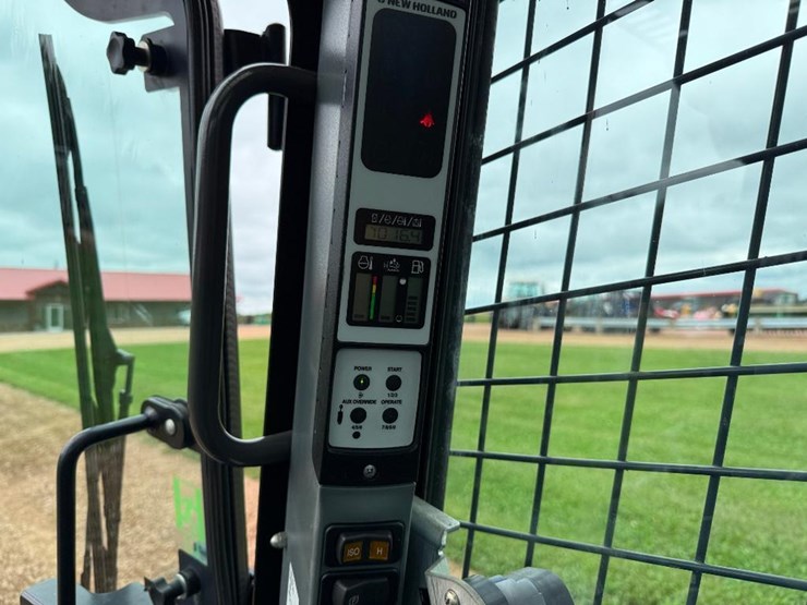 new-holland-c238-image-36