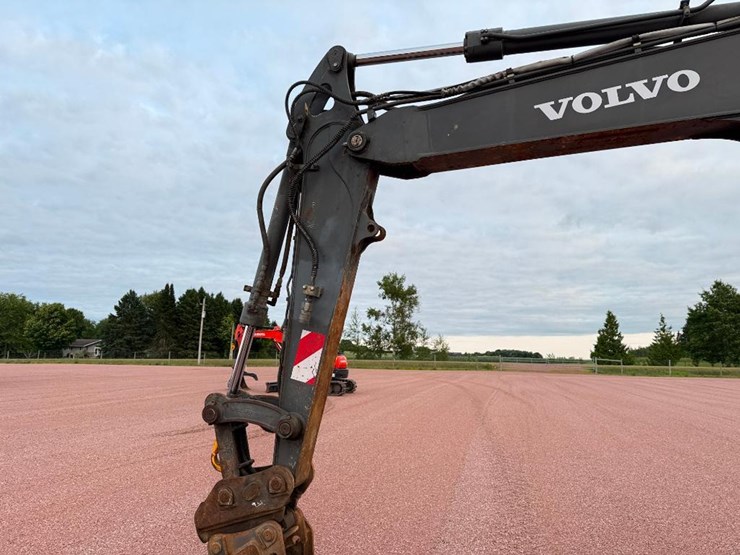volvo-ecr88-image-40