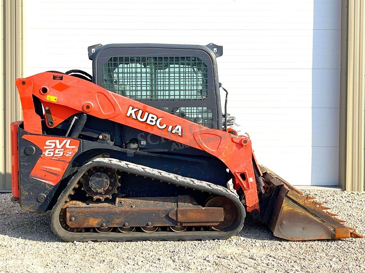 2019-kubota-svl65-2-image-3