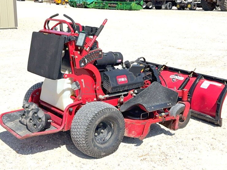 2021-toro-grand-stand-commercial-zero-turn-mower-w/-snow-plow-image-5
