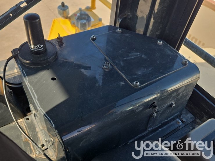 2022-komatsu-d61pxi-24-image-47