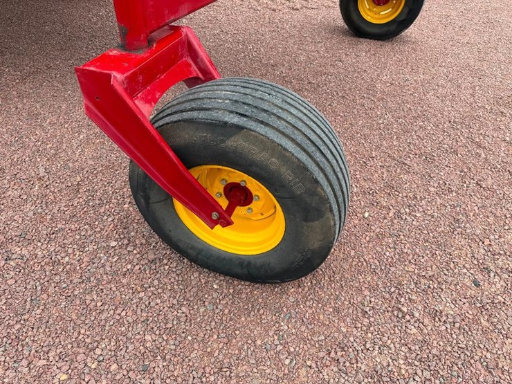 new-holland-hw305-image-8