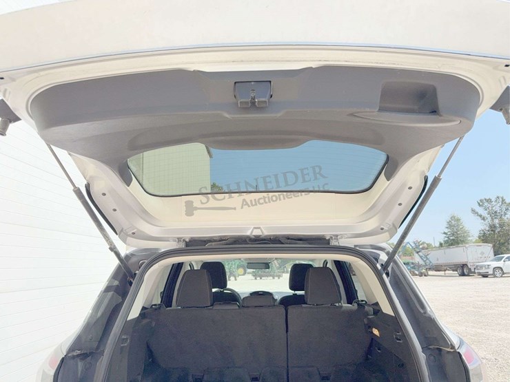 2017-ford-escape-se-image-40