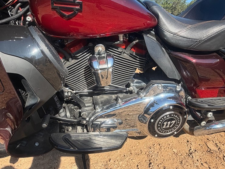 #1075-•-2018-harley-davidson-flhtkse-cvo-limited-image-21