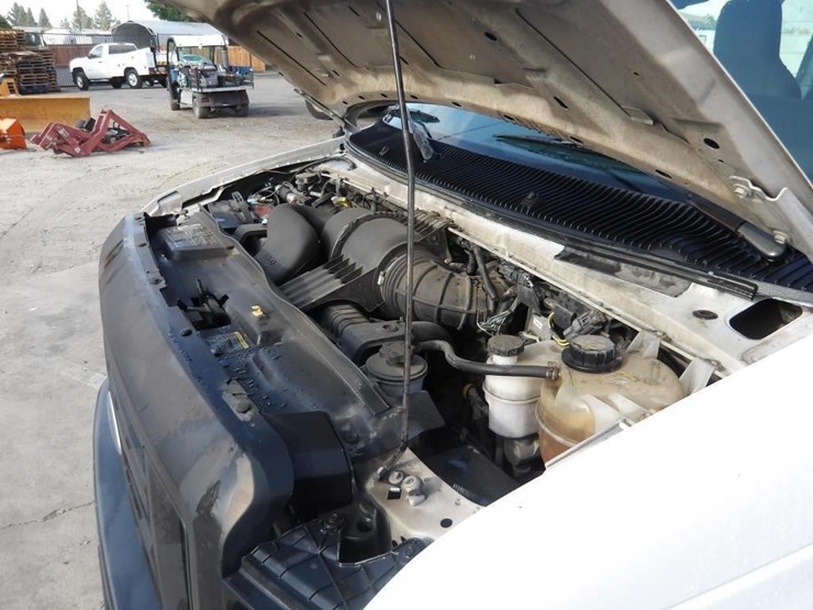 2011-ford-e350-image-7