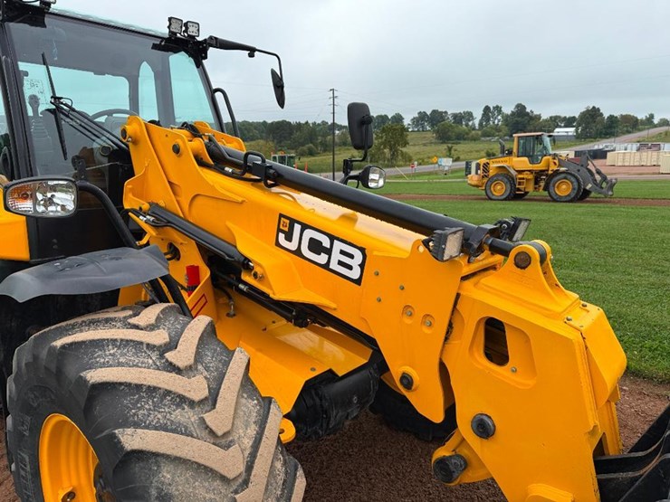 jcb-tm320-image-37