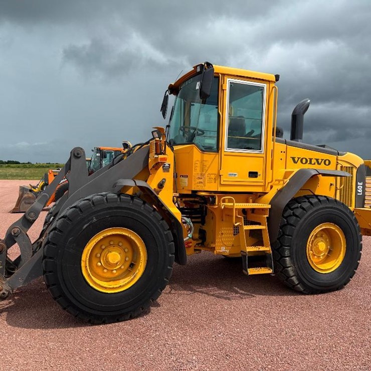 2004 VOLVO L60E