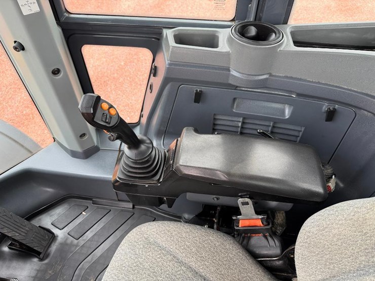 2019-deere-544l-image-66