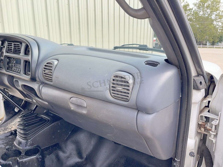 2000-dodge-ram-3500-image-37