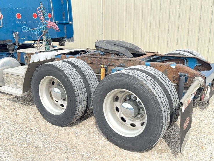 2007-peterbilt-386-image-79