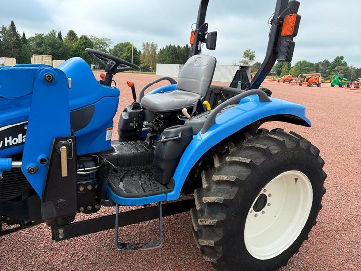 new-holland-tc35da-image-11