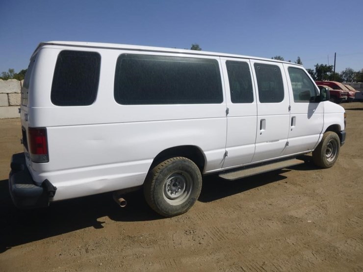 2012-ford-e350-image-4