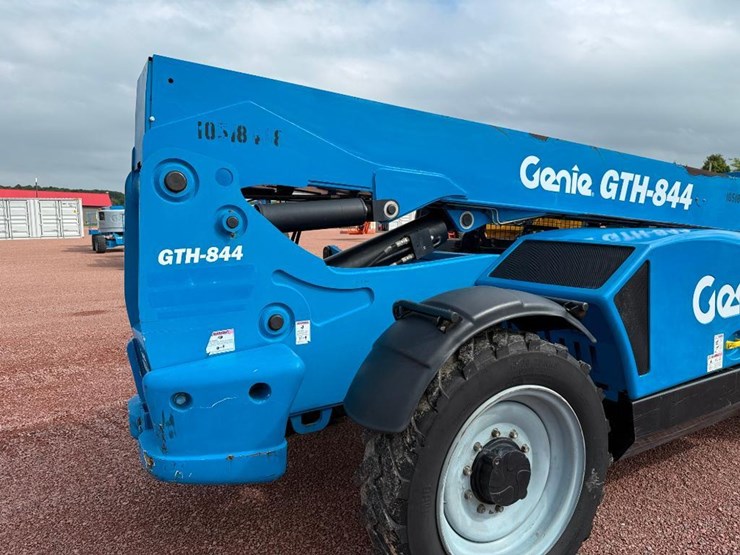 2016-genie-gth844-image-21