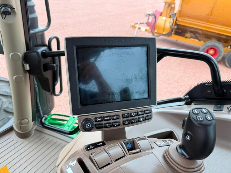 john-deere-6120r-image-55