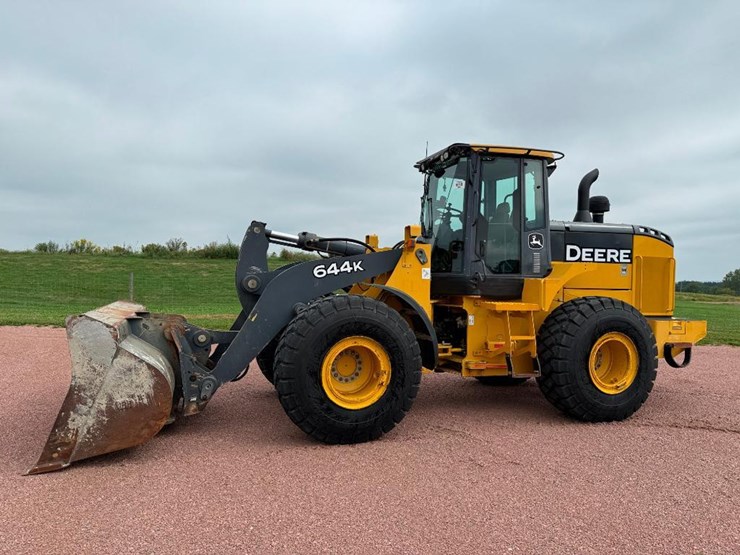 deere-644k-image-1