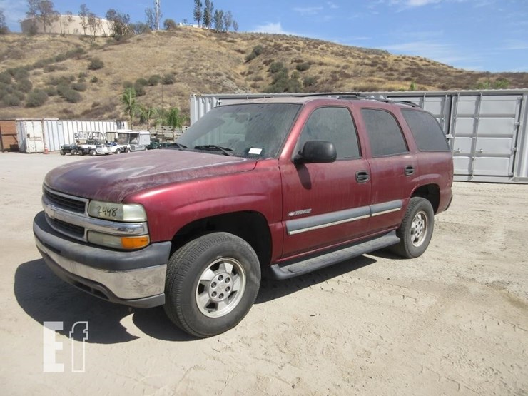 2002-chevrolet-tahoe-image-1