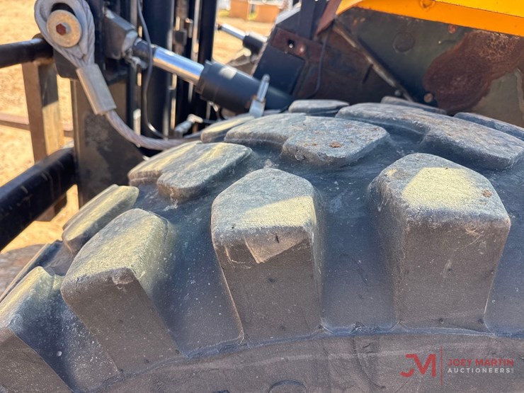 2018-jcb-930-image-9