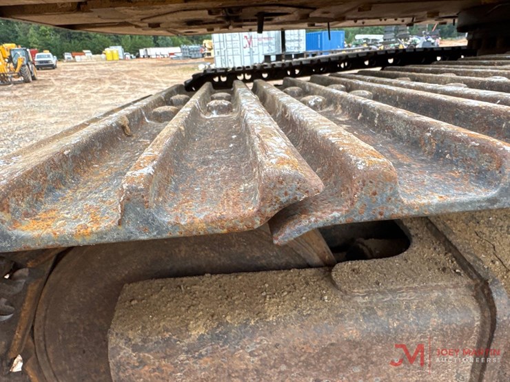 2012-caterpillar-320e-image-8