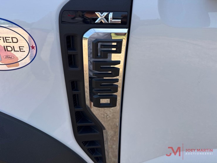 2026-ford-f550-xl-image-9