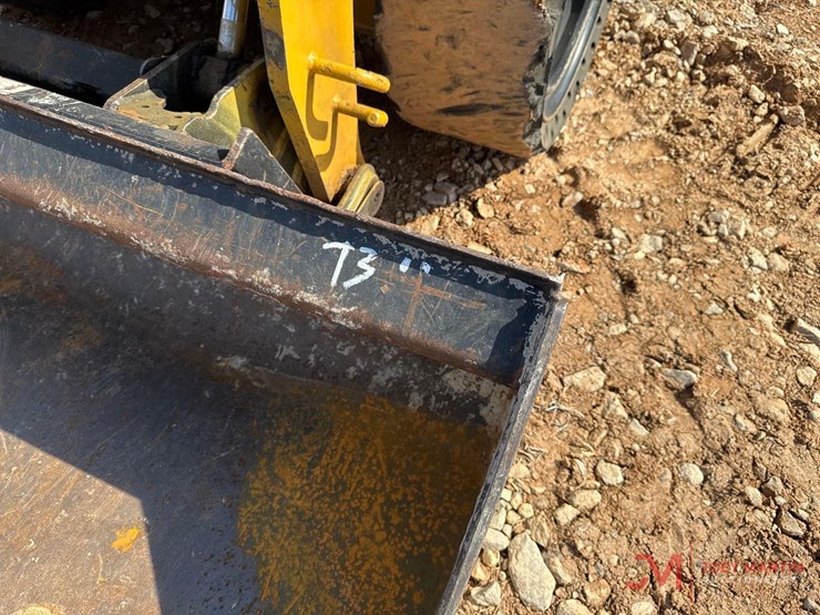 2020-caterpillar-246d3-image-7