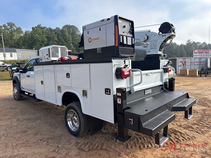 2026-ford-f550-xl-image-4