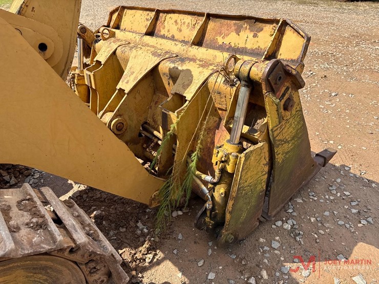 1983-caterpillar-943-image-10