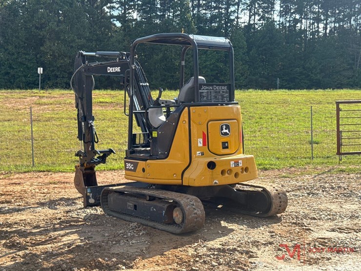 2022-deere-35g-image-1