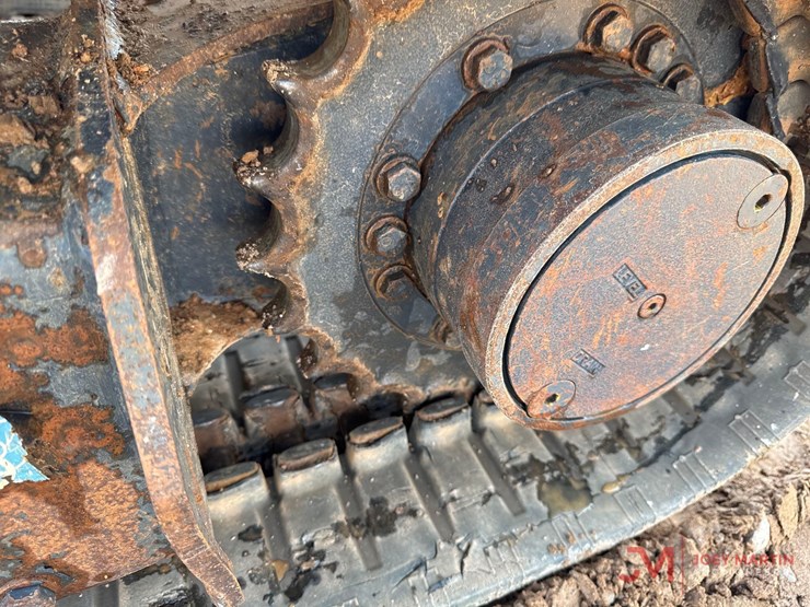 2022-deere-35g-image-12