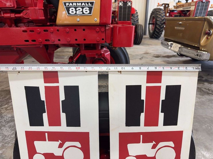 handmade-ih-dealer-signs-image-2